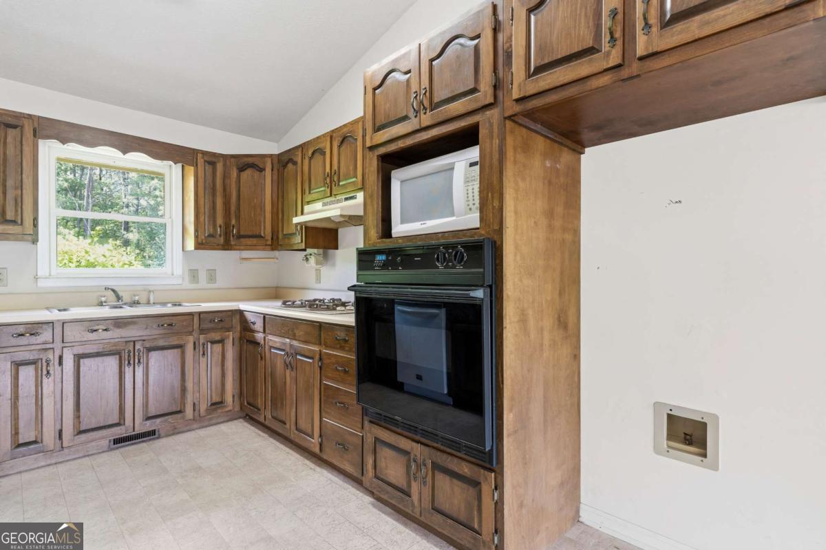 260 Black Springs Road NE Milledgeville GA 31061