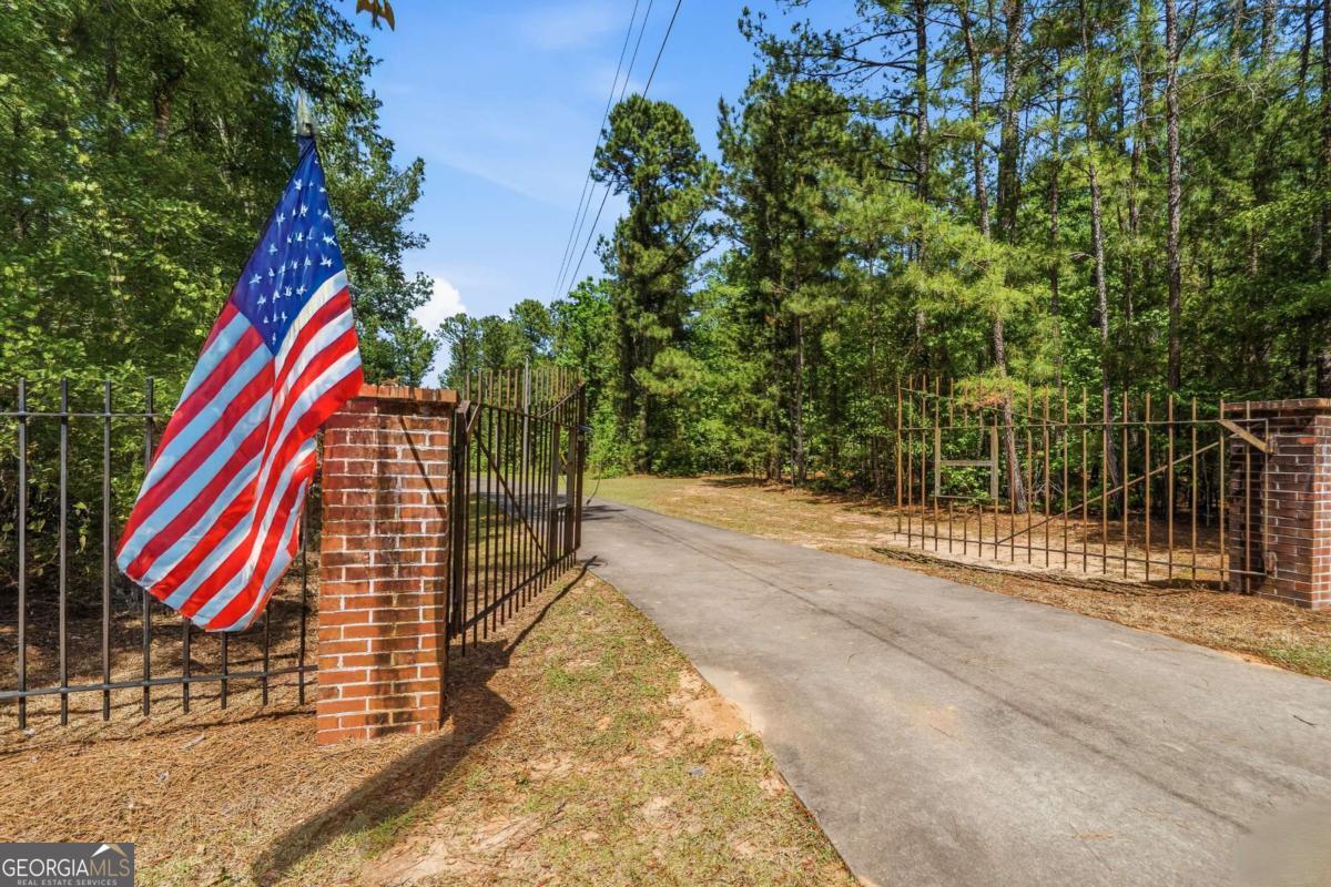 260 Black Springs Road NE Milledgeville GA 31061