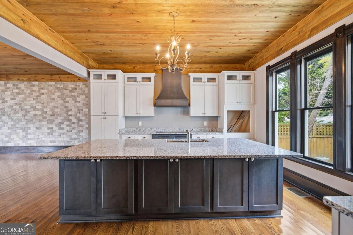 108 King Street Adairsville GA 30103