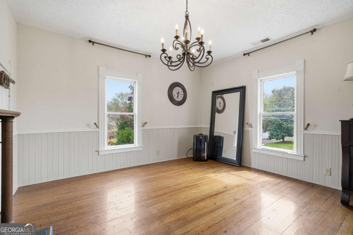 108 King Street Adairsville GA 30103