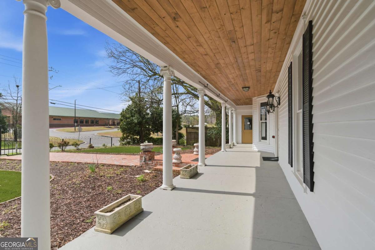 108 King Street Adairsville GA 30103