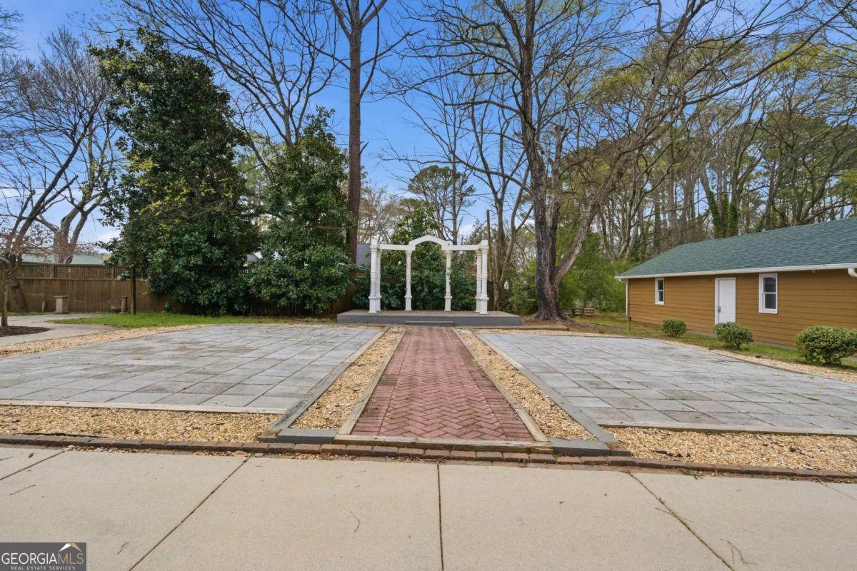 108 King Street Adairsville GA 30103