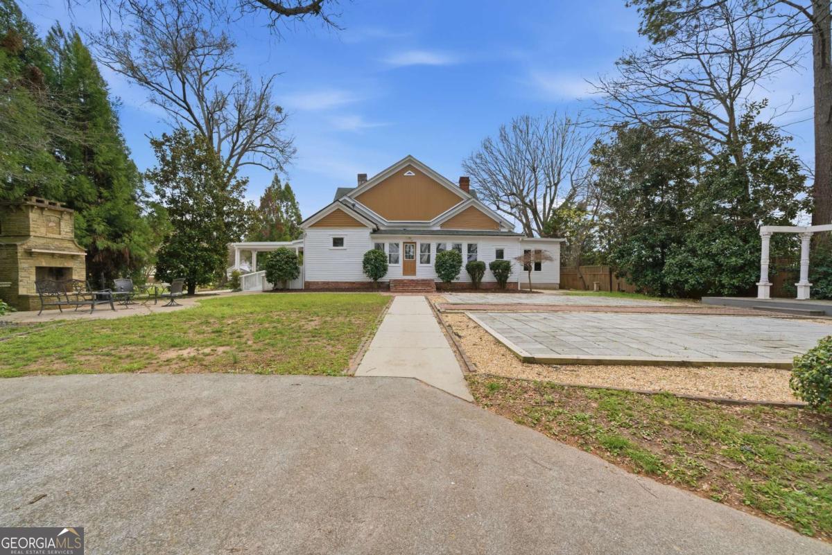 108 King Street Adairsville GA 30103
