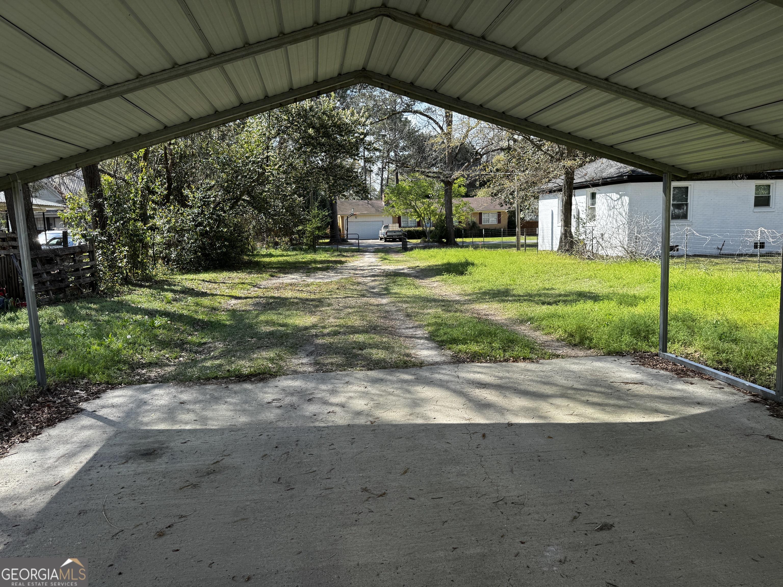 95 S Dooley Street Hawkinsville GA 31036
