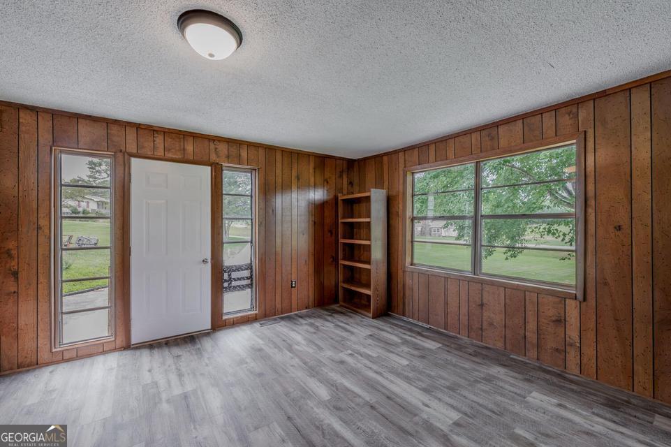1041 Round Pond Road Lafayette GA 30728