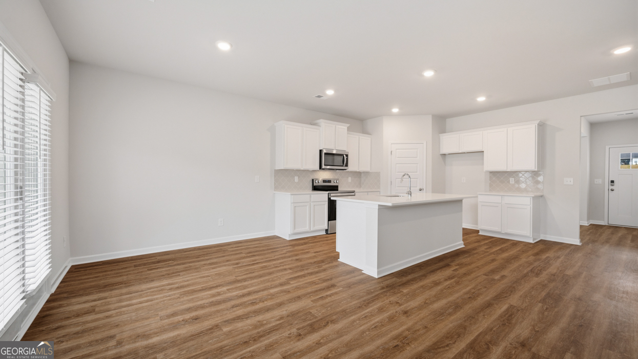 565 Great Salt Lane Hoschton GA 30548