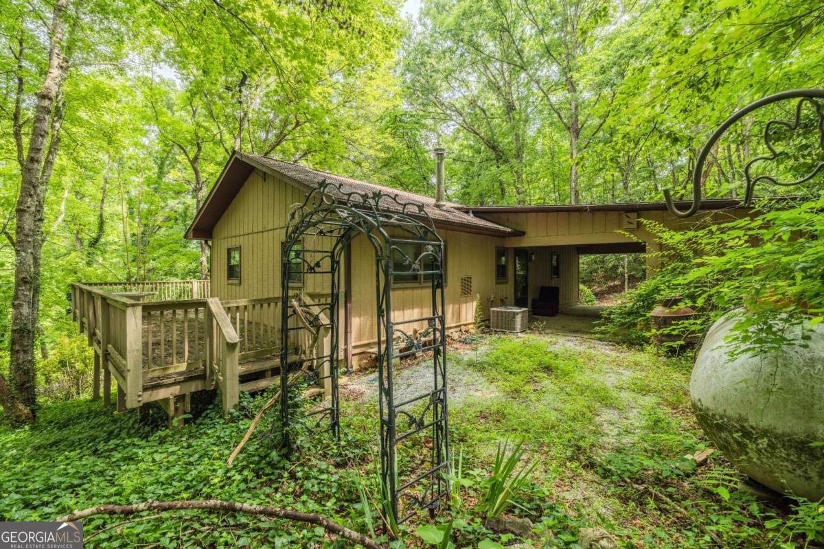 65 Eagle Chase Circle Dillard GA 30537
