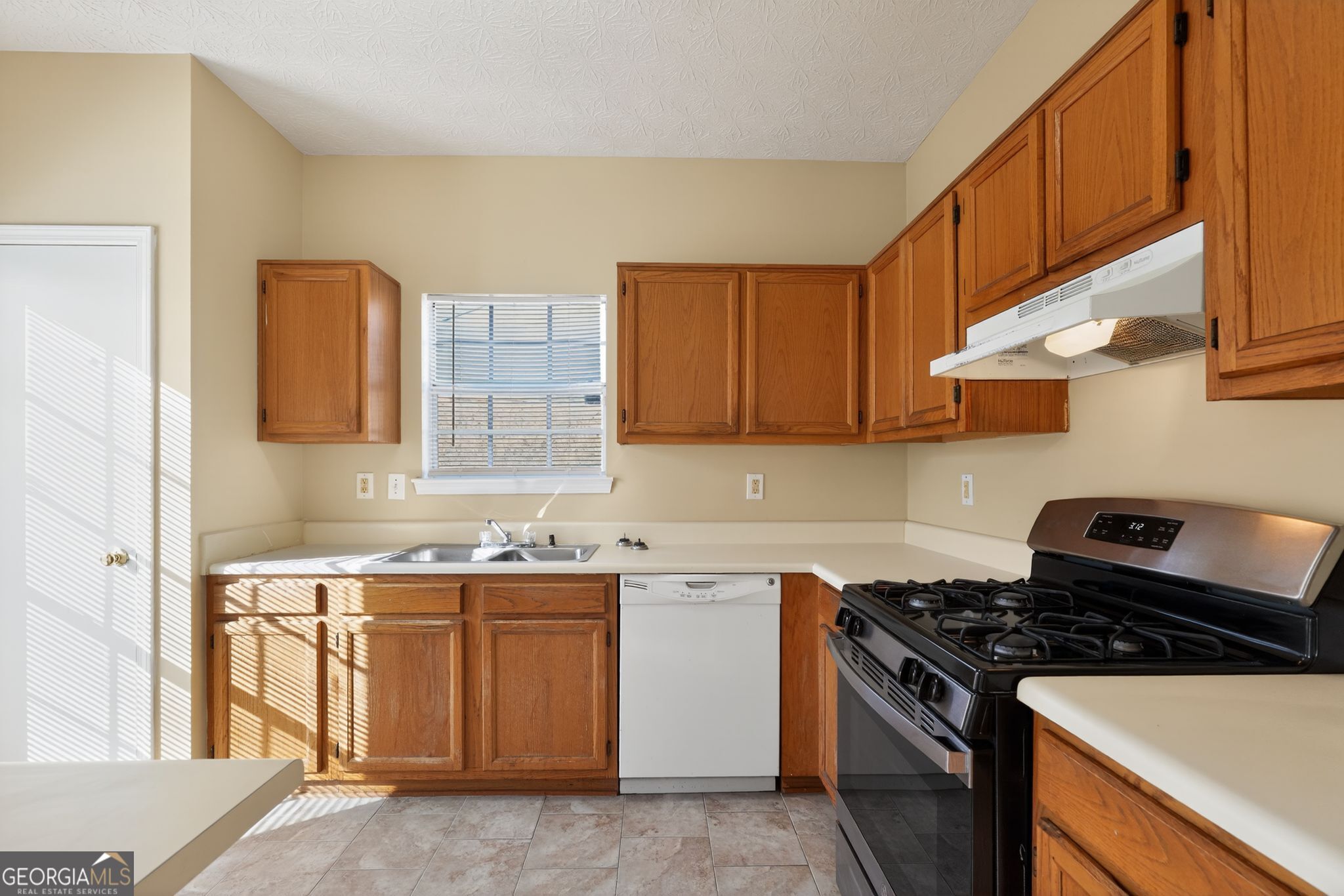 106 Gatwick Court Riverdale GA 30274