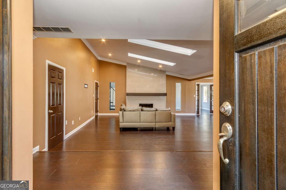 1050 Terramont Drive Roswell GA 30076