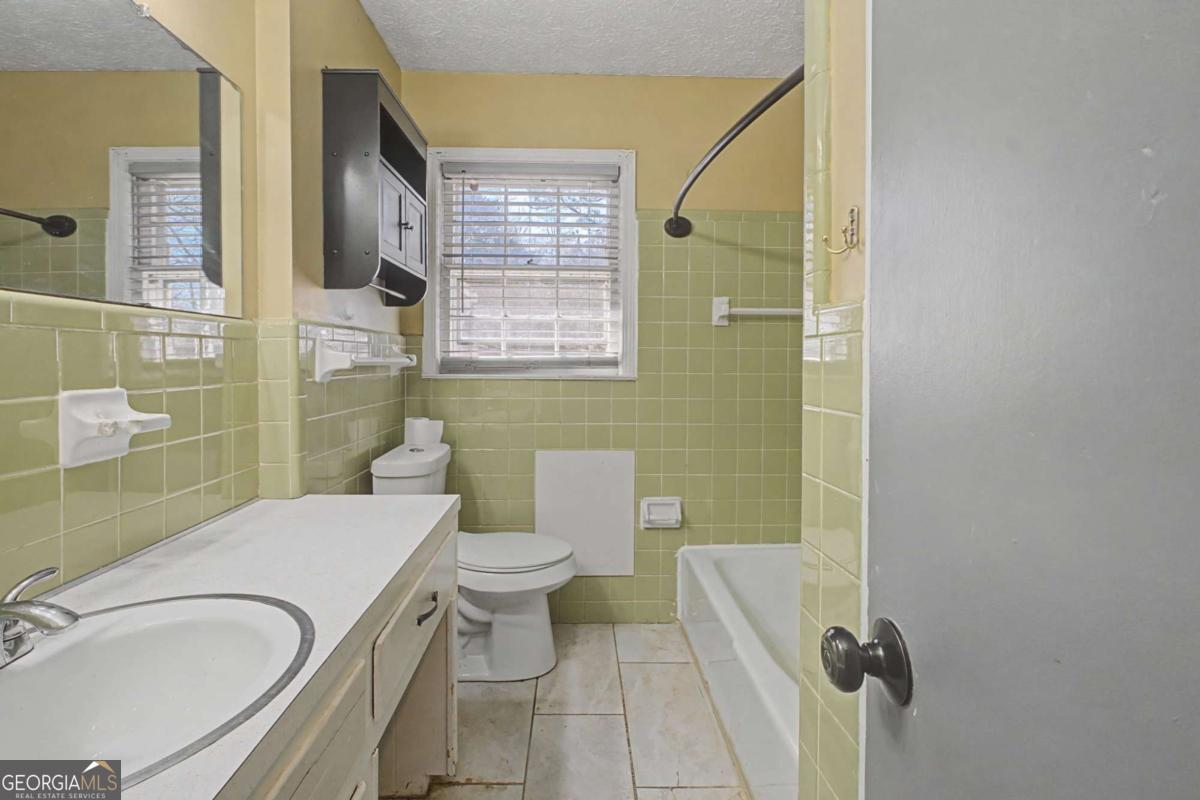215 Parkway Drive Adairsville GA 30103