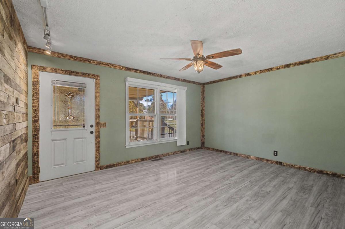 215 Parkway Drive Adairsville GA 30103