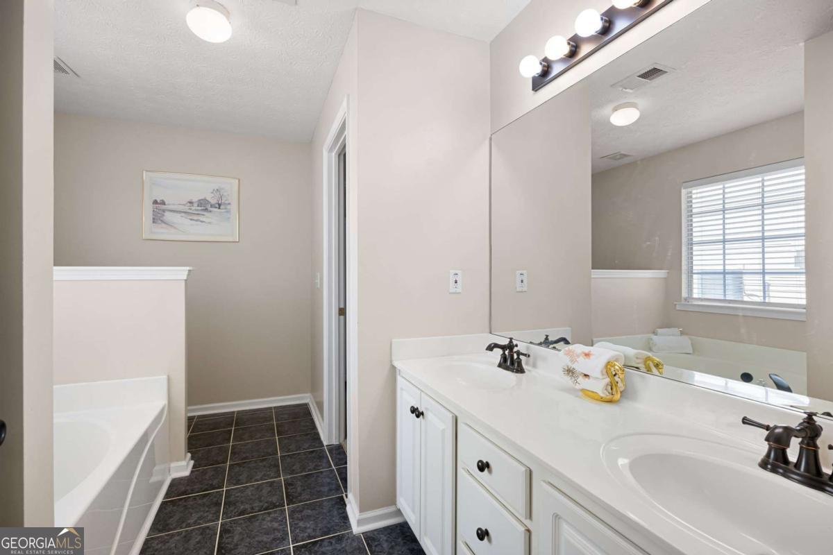 3390 English Oaks Drive NW Kennesaw GA 30144