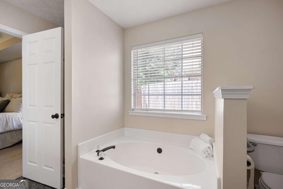 3390 English Oaks Drive NW Kennesaw GA 30144