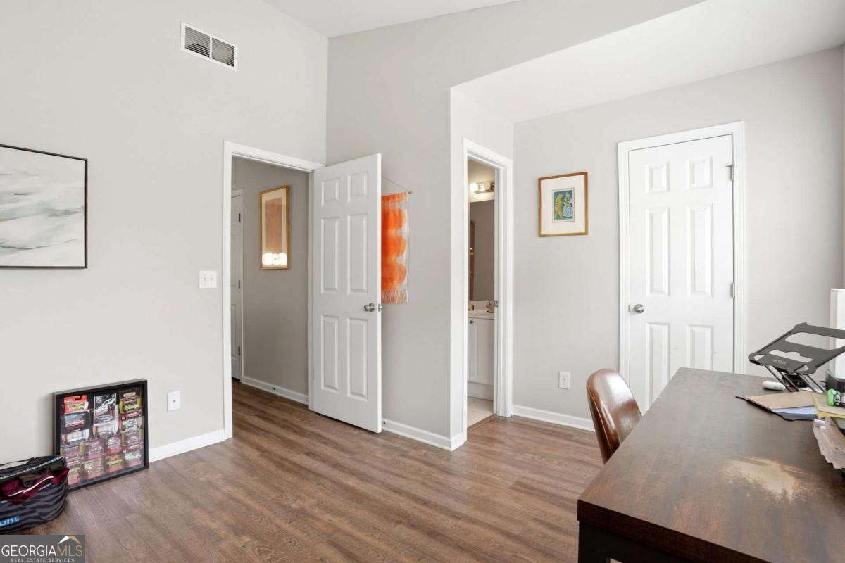 1581 Liberty Parkway NW Atlanta GA 30318