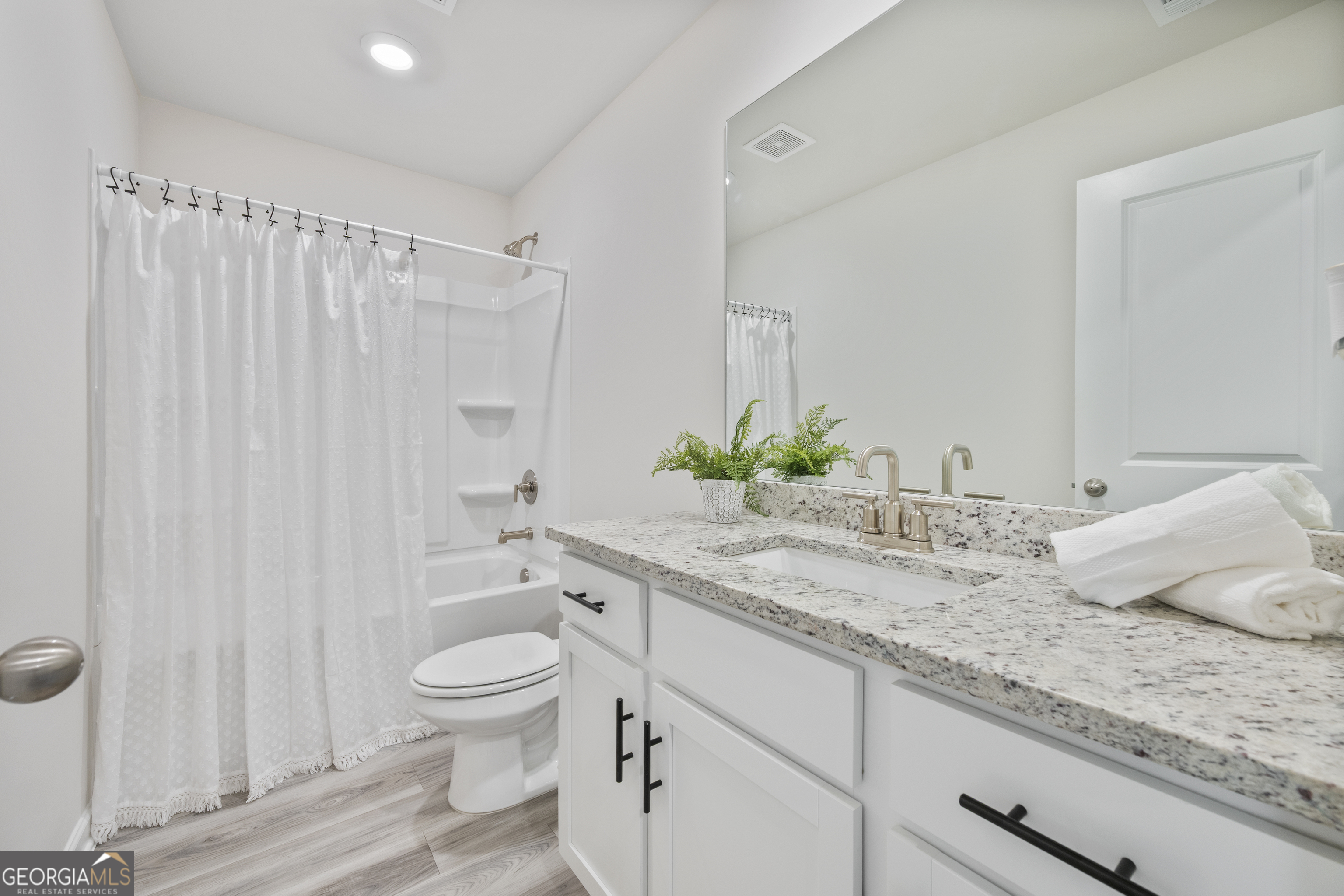 3952 Hidden River Lane Oakwood GA 30566