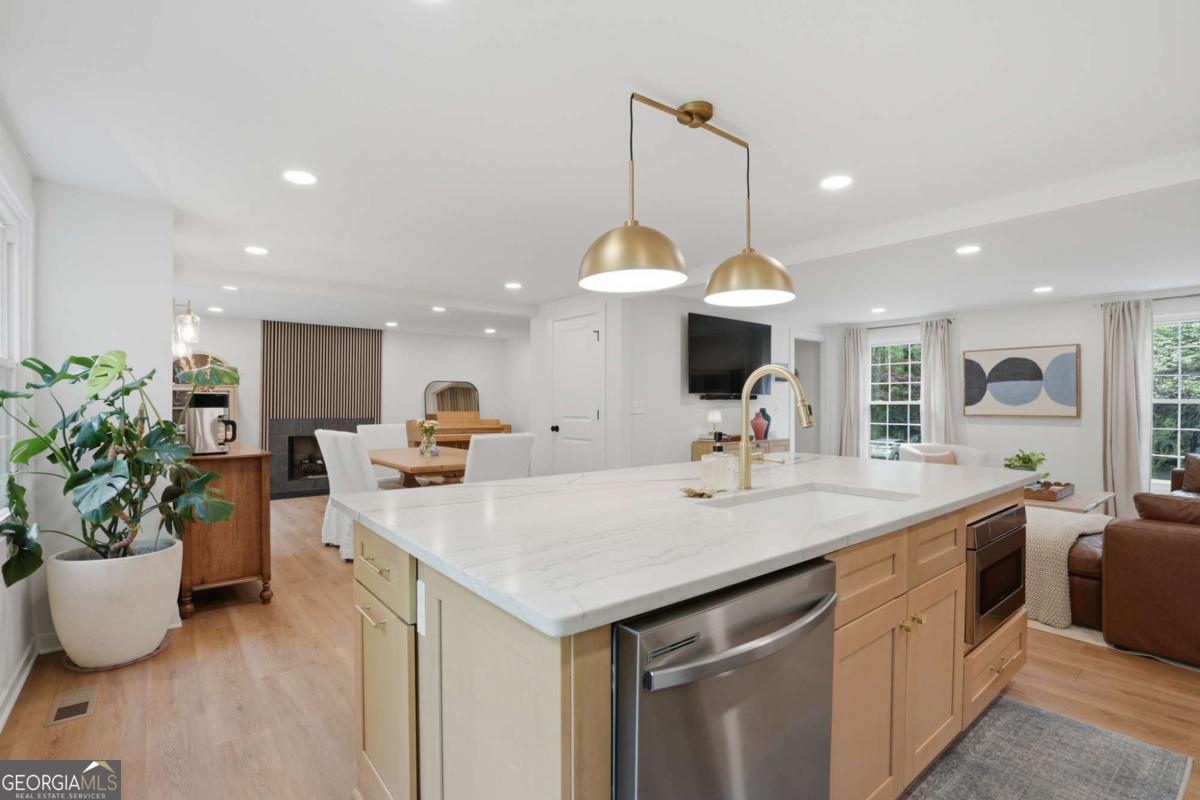 120 Hillside Lane Roswell GA 30076