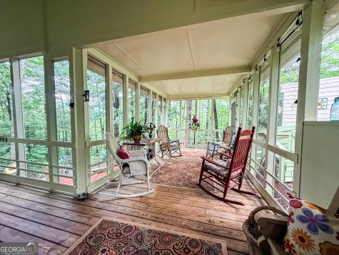 131 Scarlet Oak Drive Cleveland GA 30528