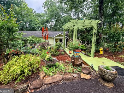 131 Scarlet Oak Drive Cleveland GA 30528