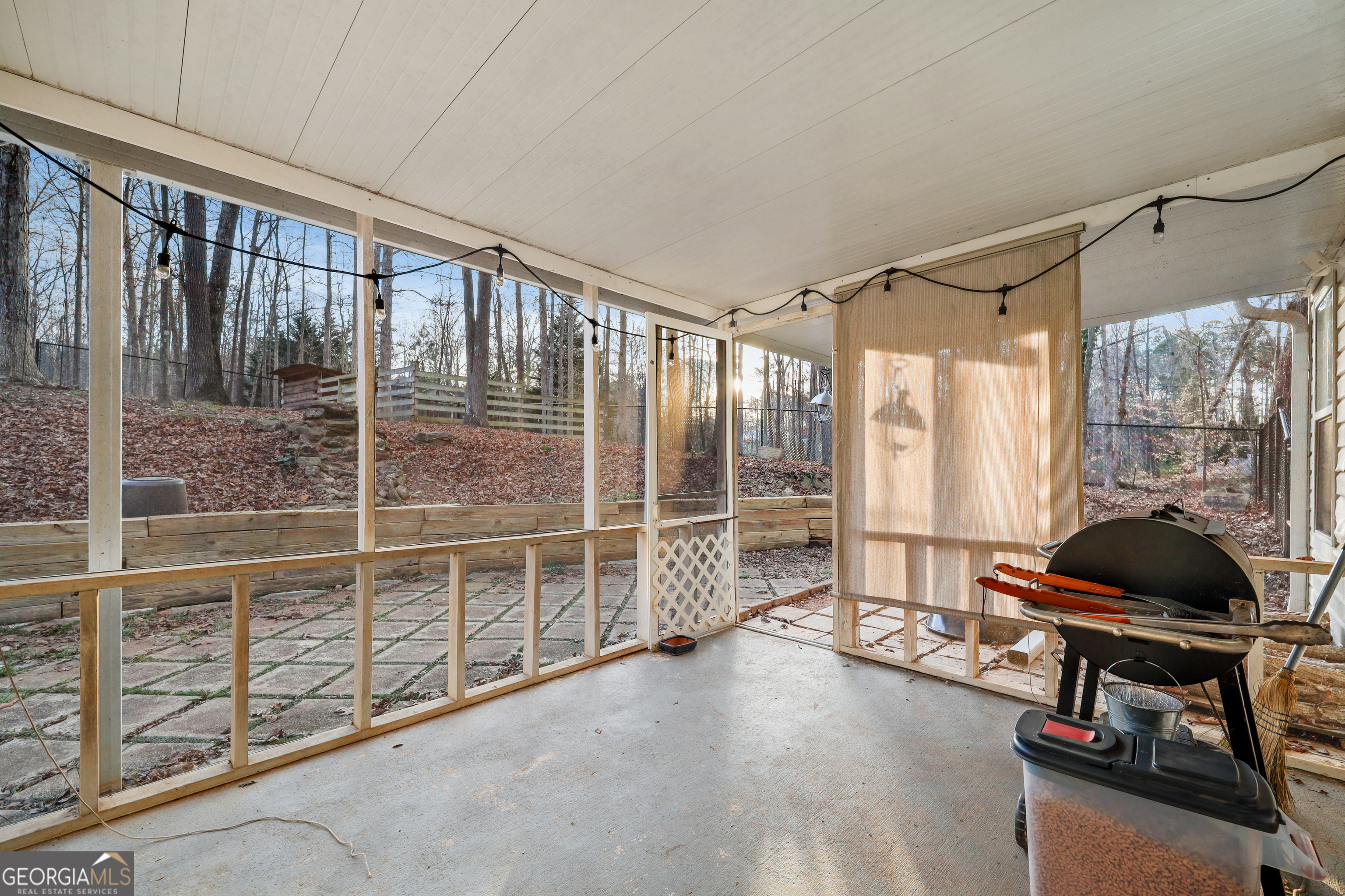 162 Oak View Drive Hull GA 30646