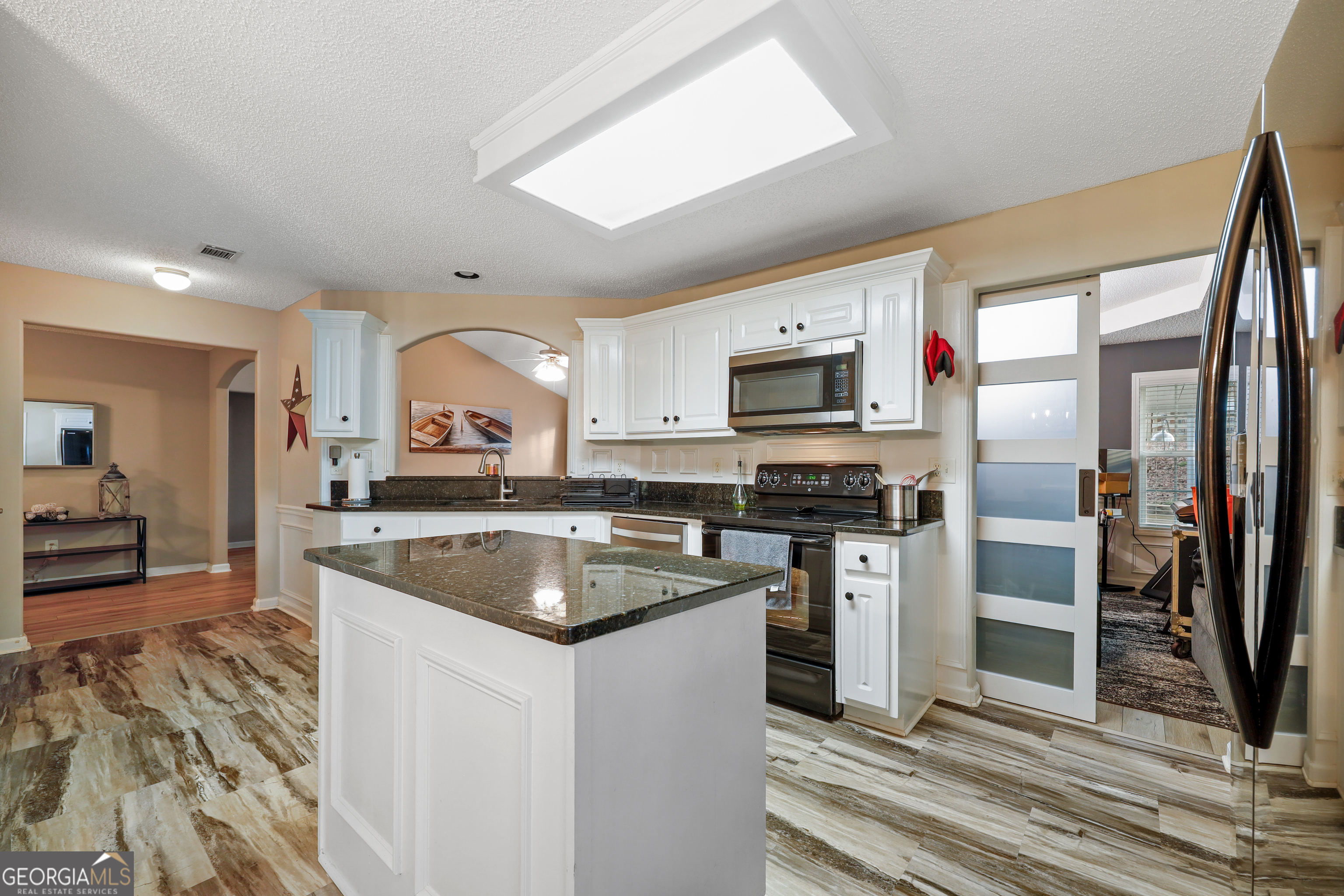 162 Oak View Drive Hull GA 30646