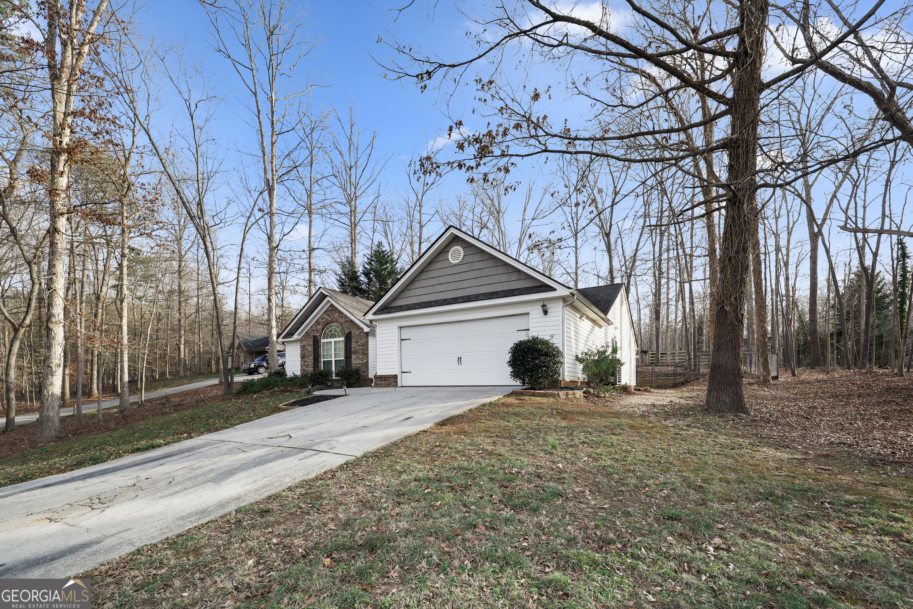 162 Oak View Drive Hull GA 30646