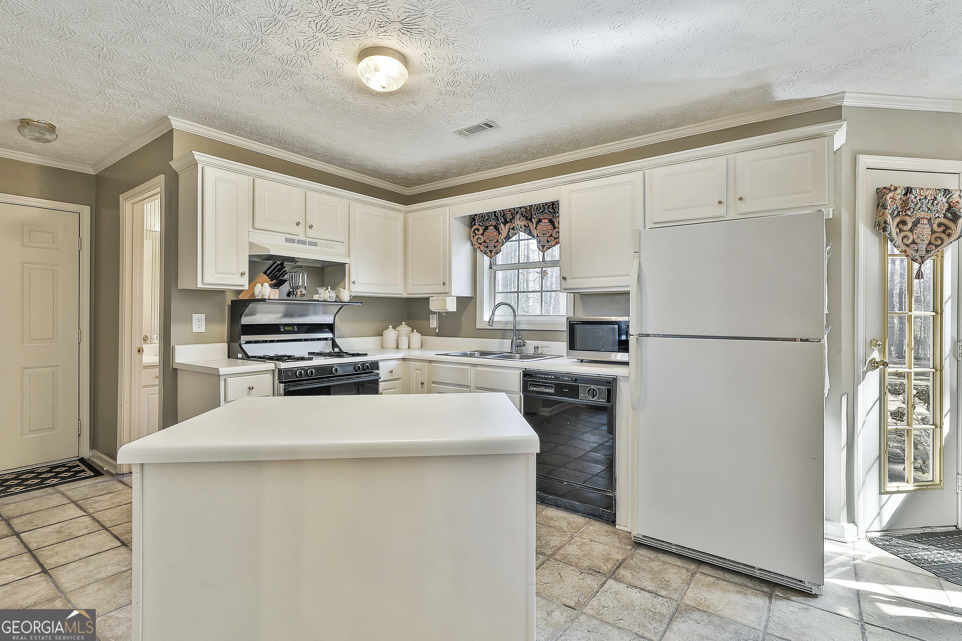 809 Lora Smith Road Newnan GA 30265