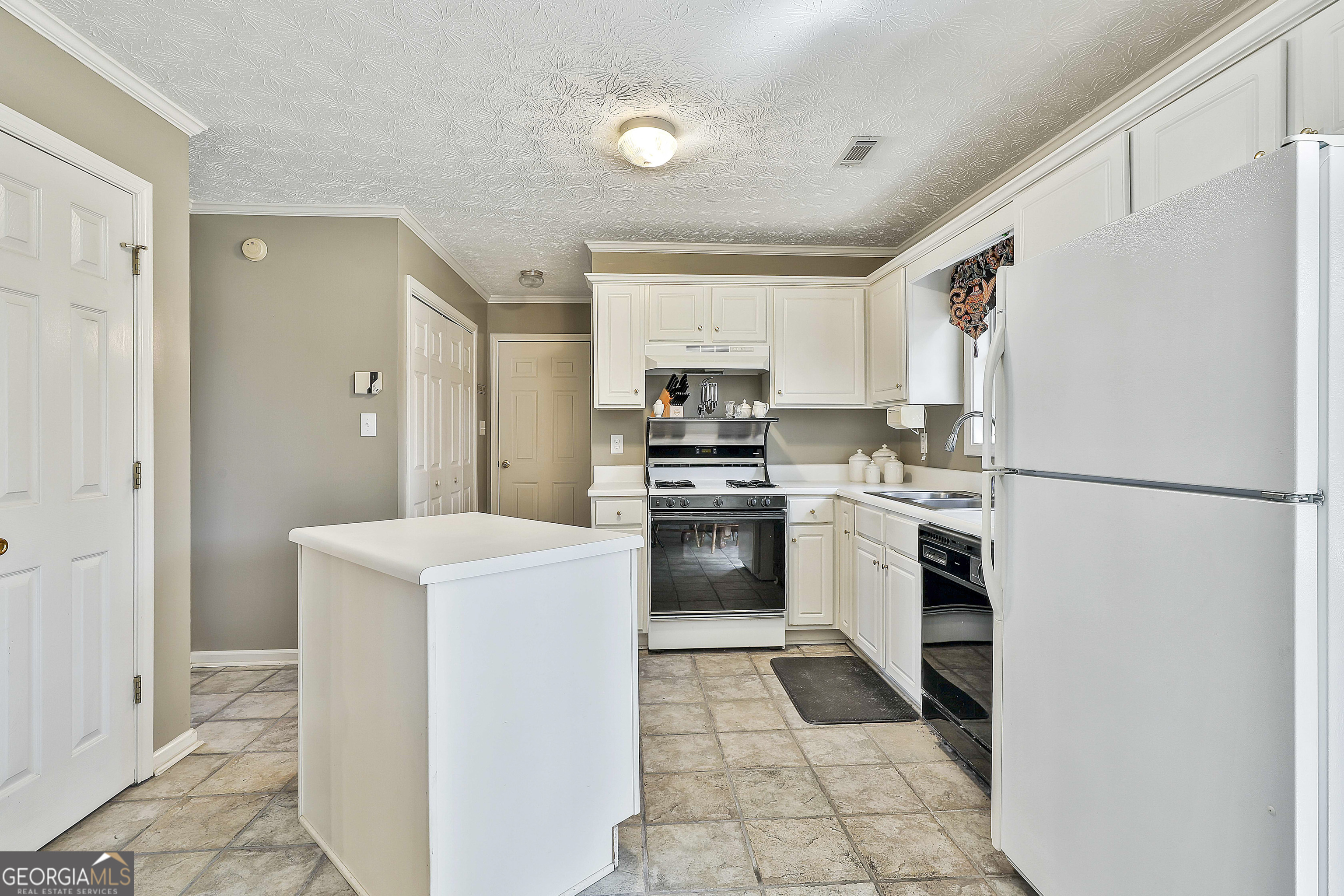 809 Lora Smith Road Newnan GA 30265