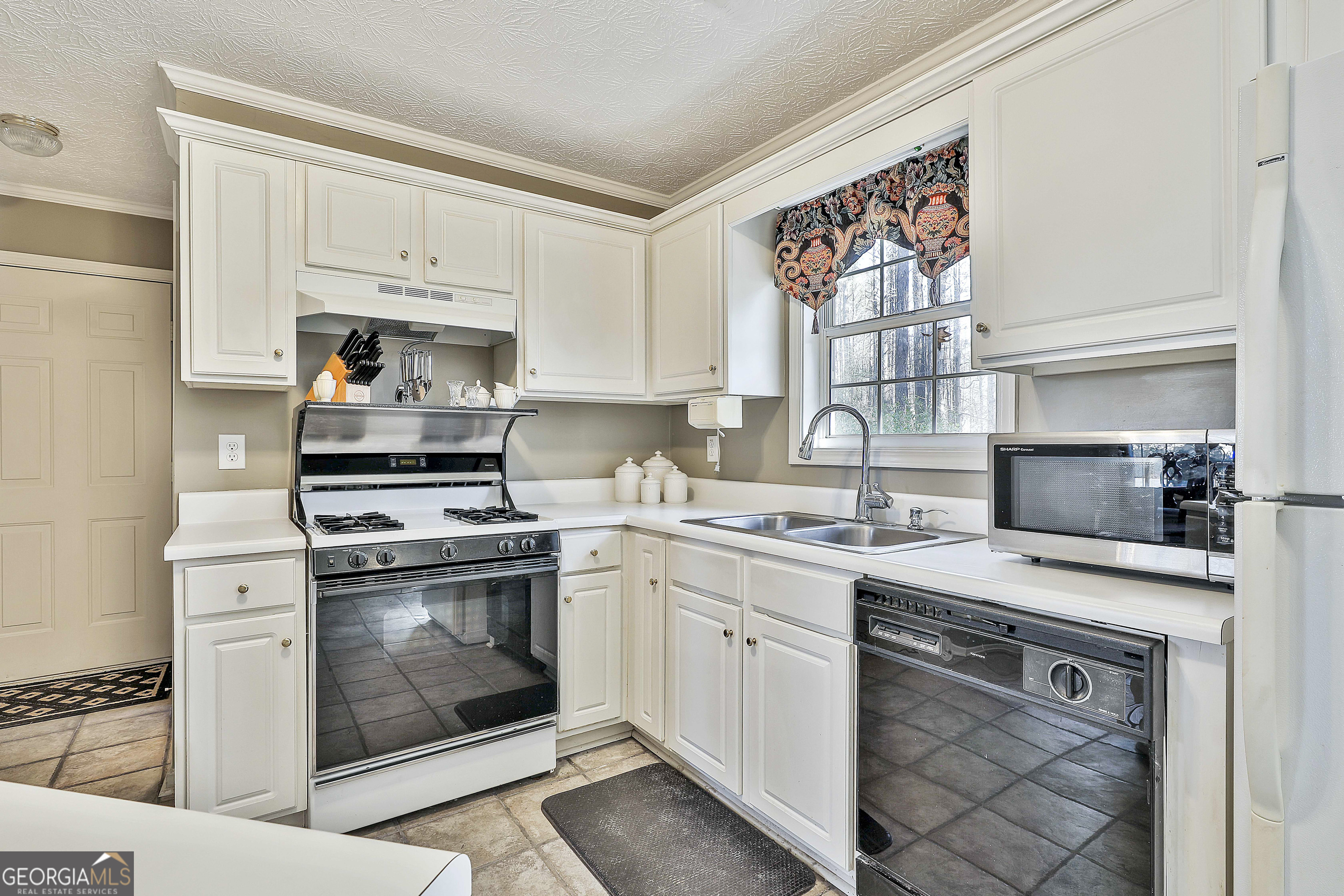 809 Lora Smith Road Newnan GA 30265