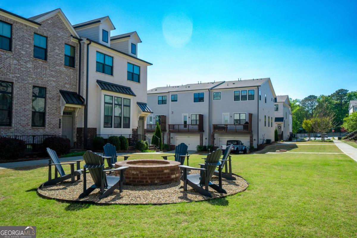 615 Fair View Circle Roswell GA 30076