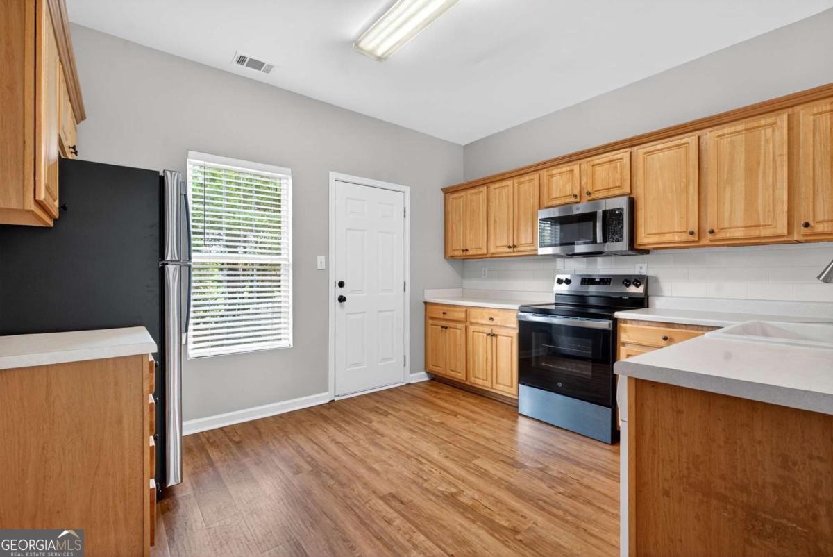 4210 Oakwood Road Oakwood GA 30566