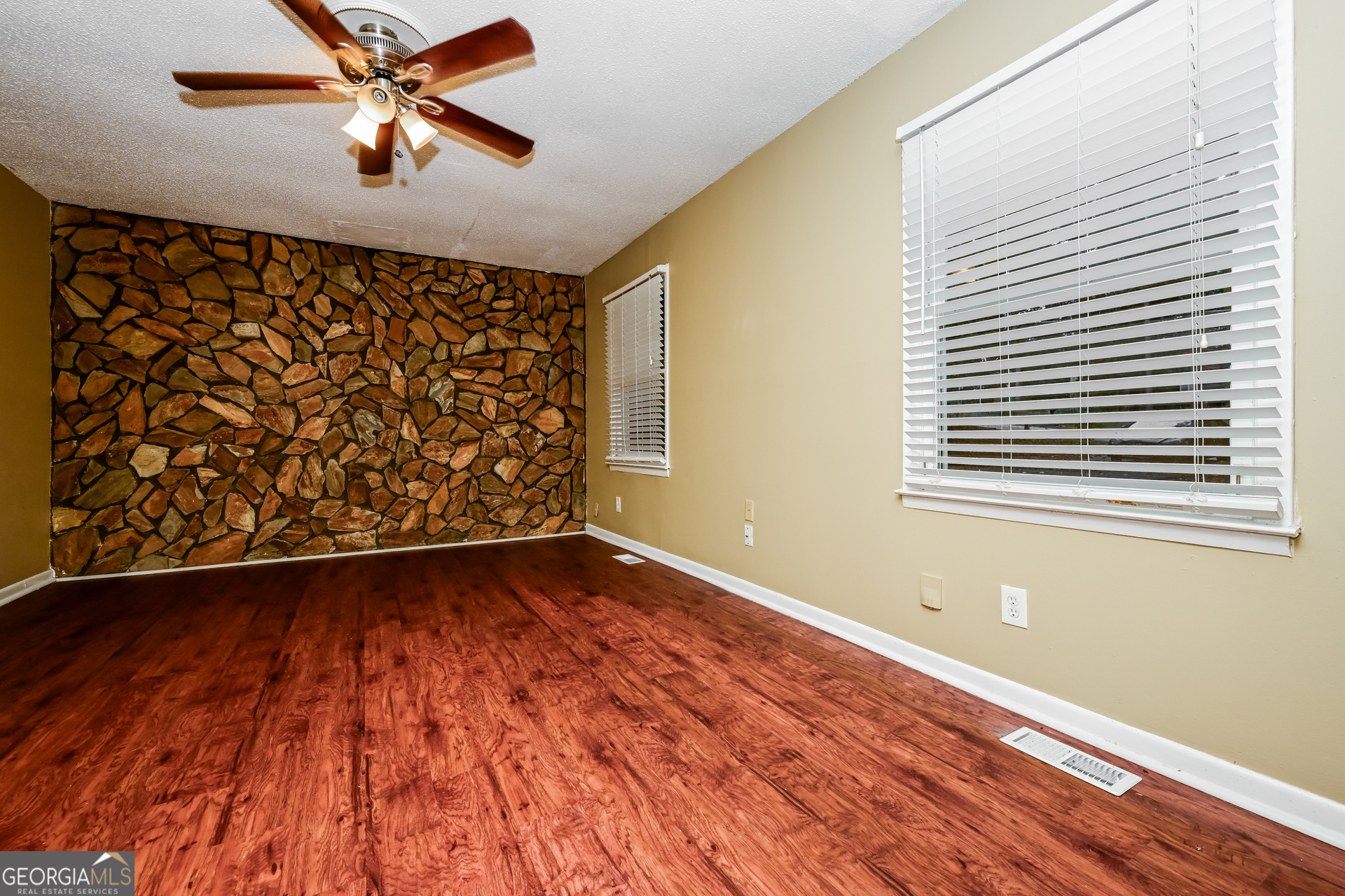 3851 N Shelby Lane Douglasville GA 30135