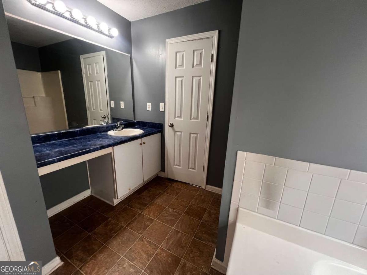 4119 Waldrop Hills Drive Decatur GA 30034