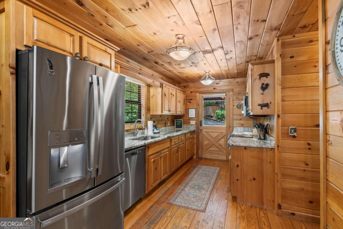 294 Oakwood Trail Mineral Bluff GA 30559