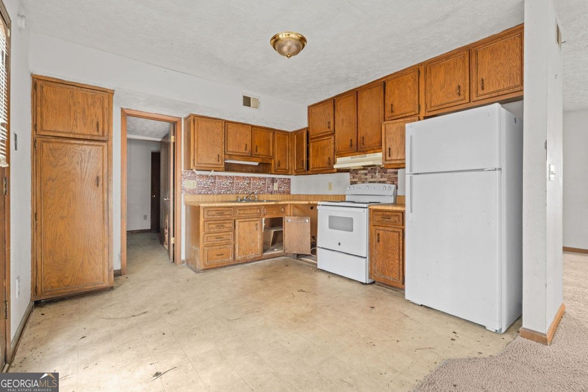 1043 Ascot Court Riverdale GA 30296