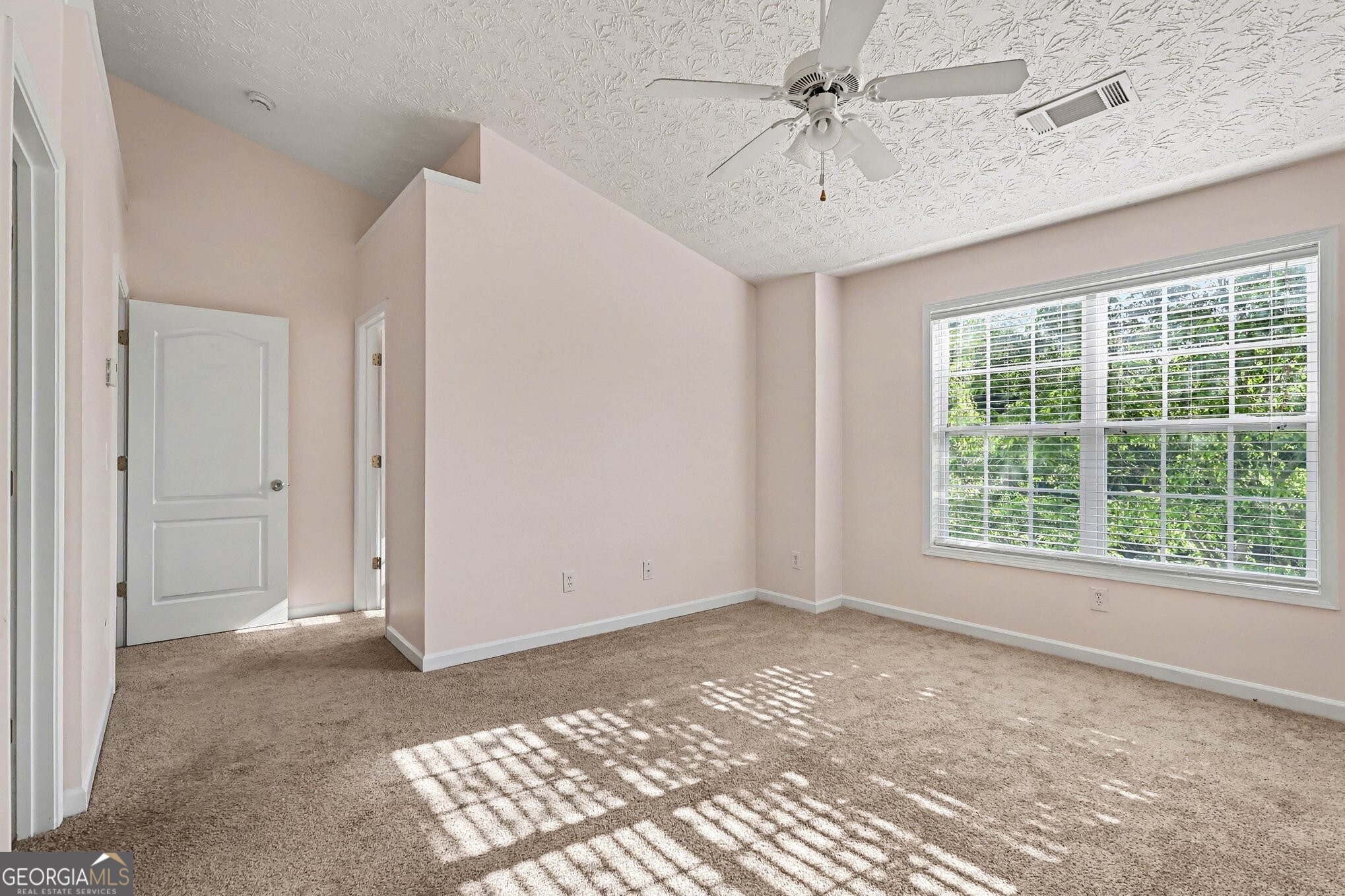 2818 Village Trace Atlanta GA 30344
