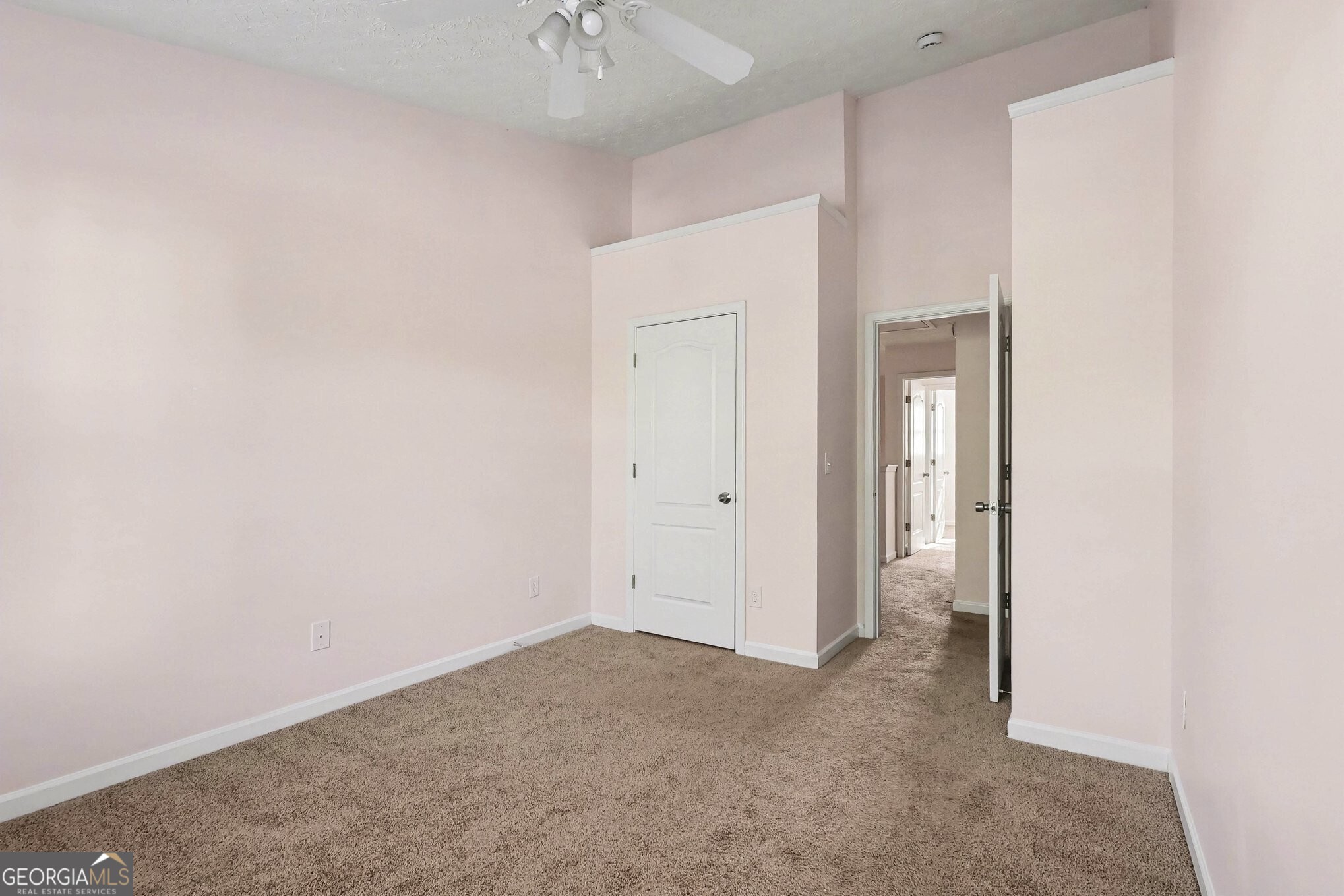 2818 Village Trace Atlanta GA 30344