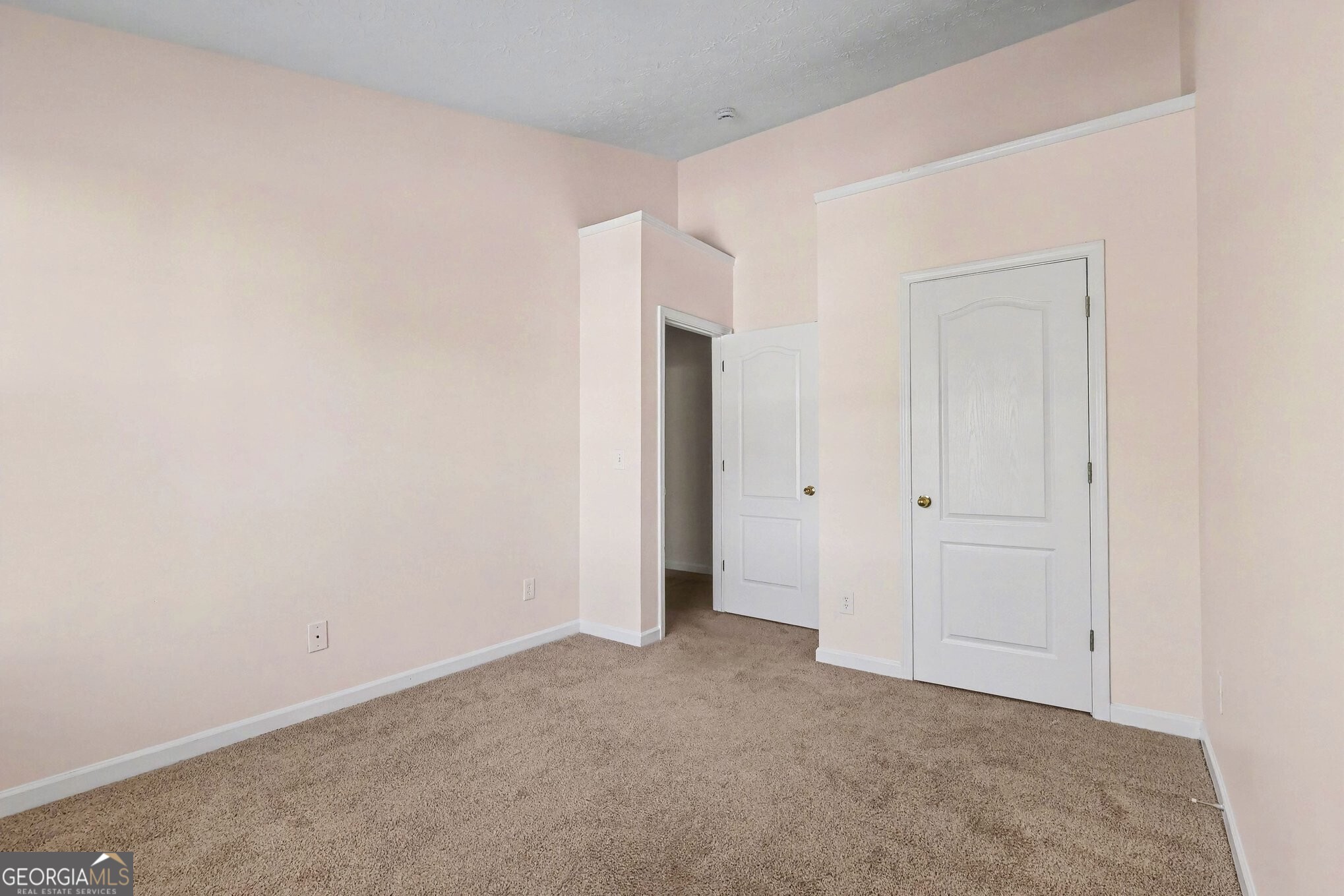 2818 Village Trace Atlanta GA 30344