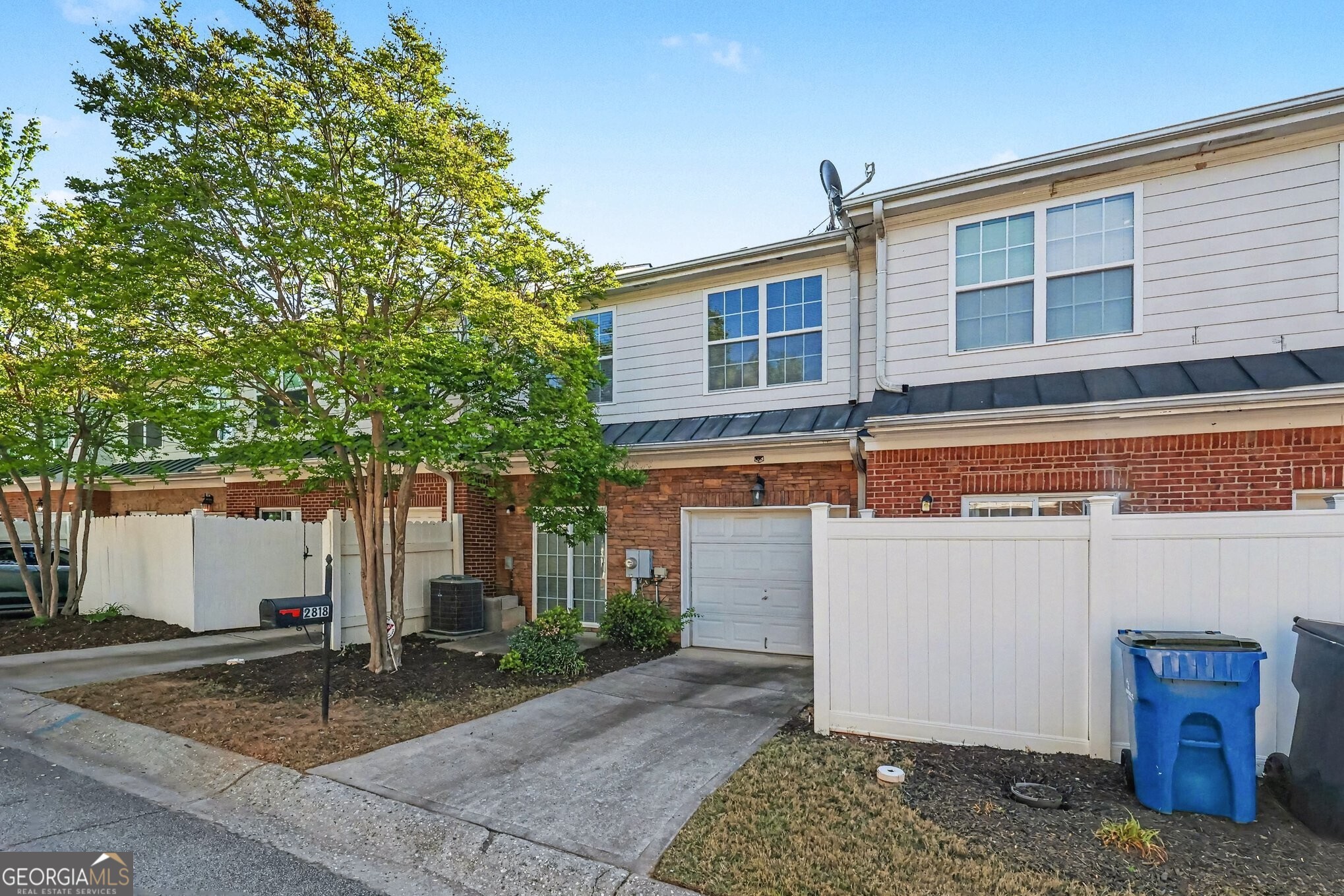 2818 Village Trace Atlanta GA 30344