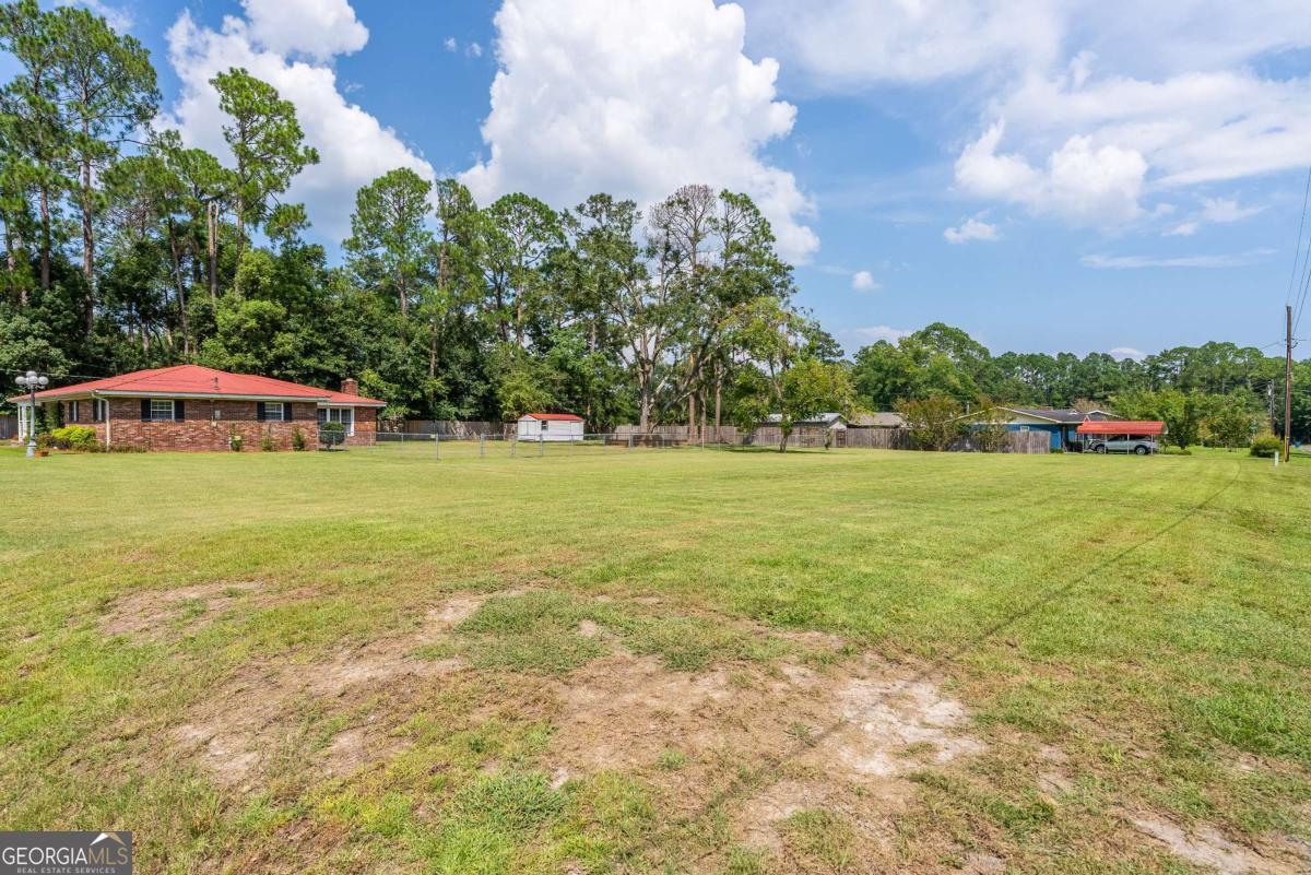 1238 Red Keen Road Waycross GA 31503