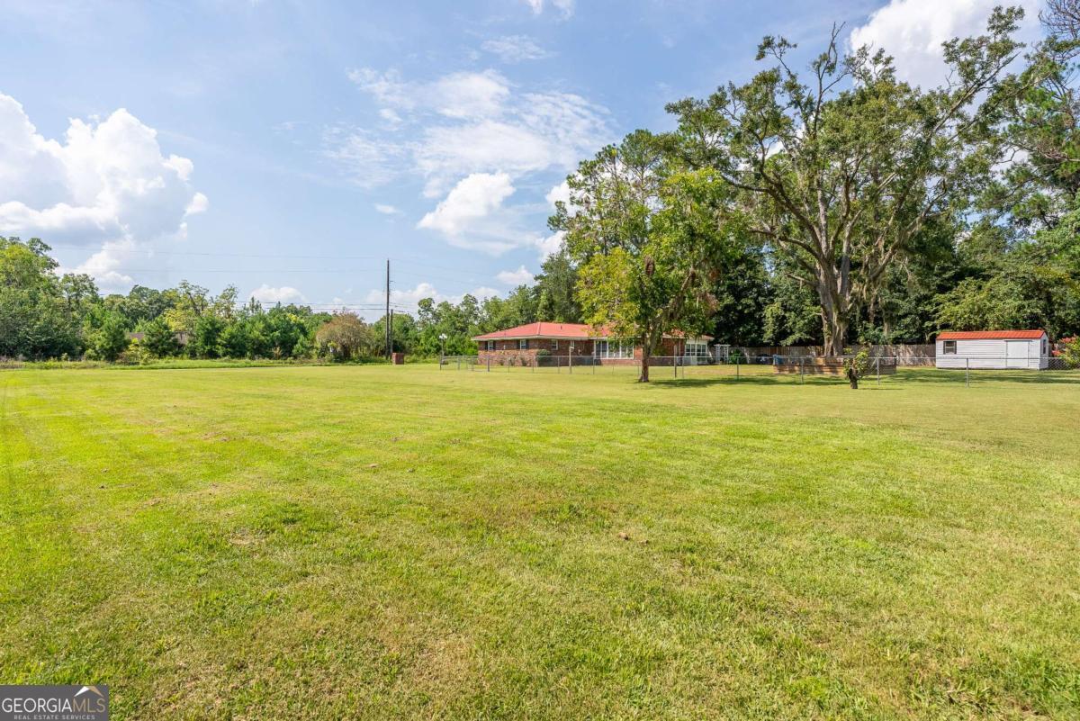 1238 Red Keen Road Waycross GA 31503