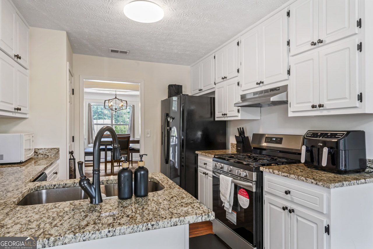 863 Clifton Ridge Mcdonough GA 30253
