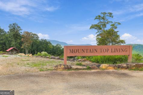 135 Mountain Ridge Drive Clarkesville GA 30523