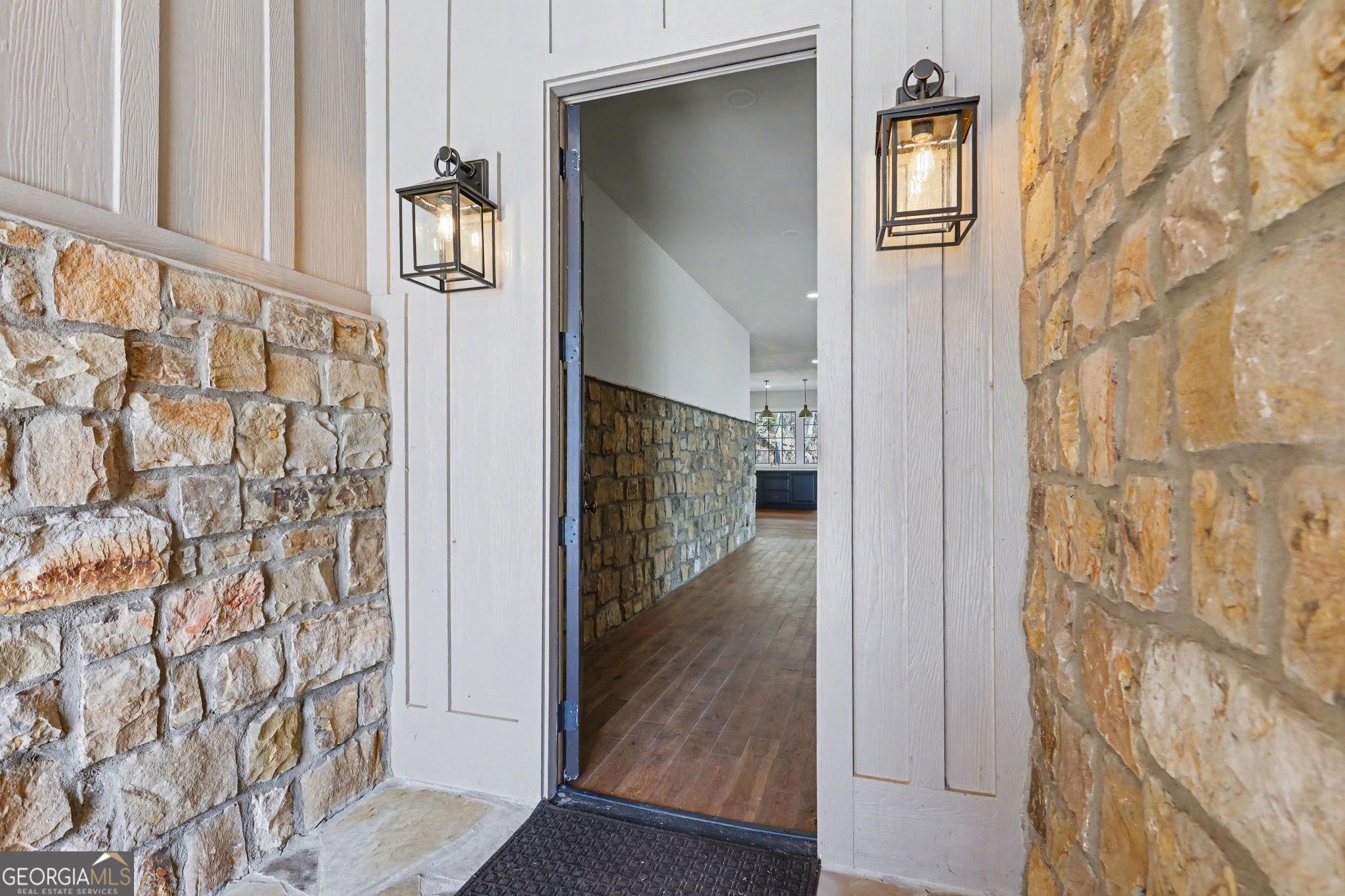 416 Winding View Clayton GA 30525
