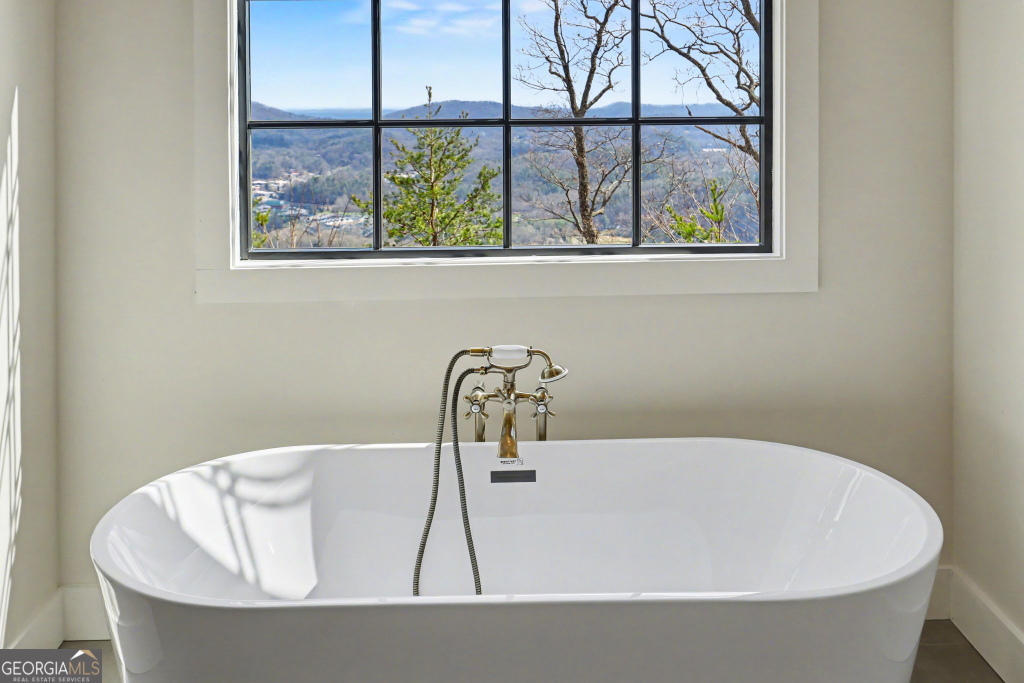 416 Winding View Clayton GA 30525