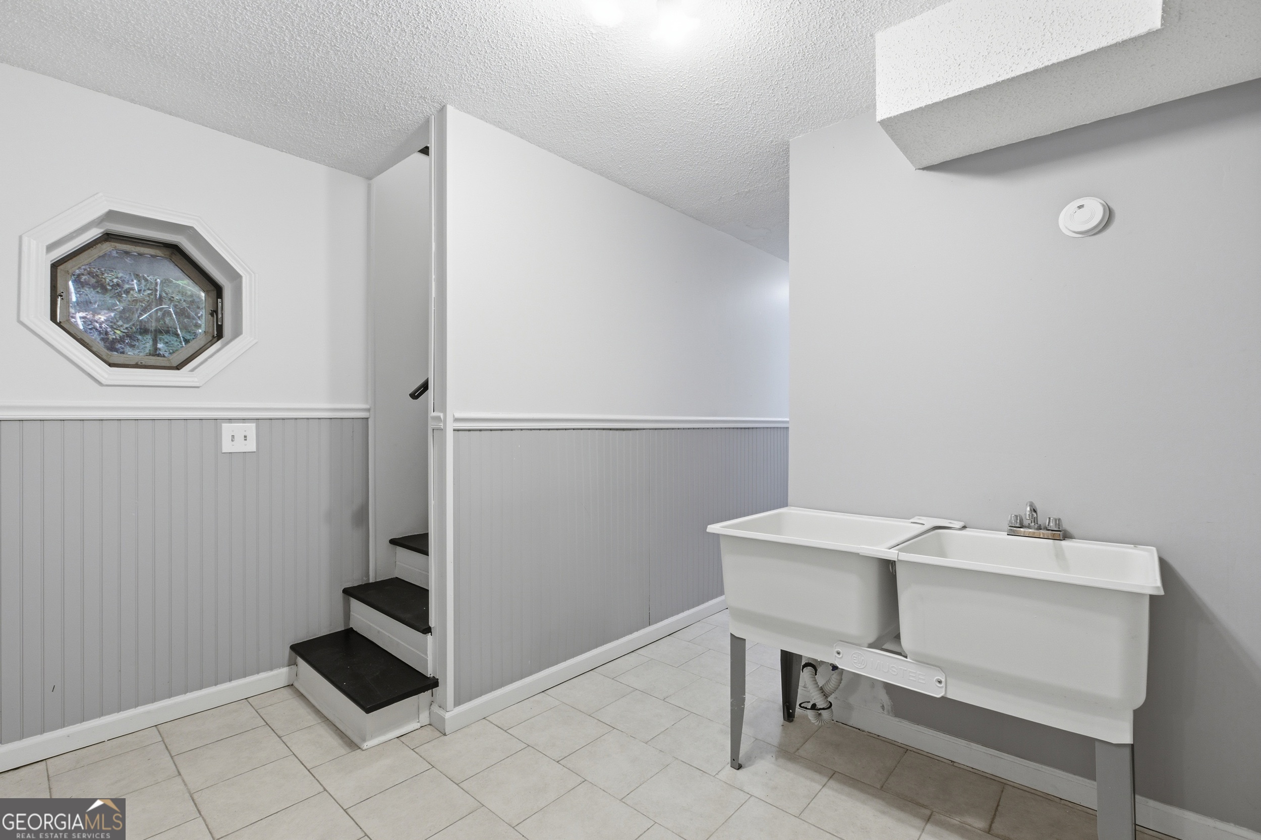 325 Kitchins Lane Clayton GA 30525