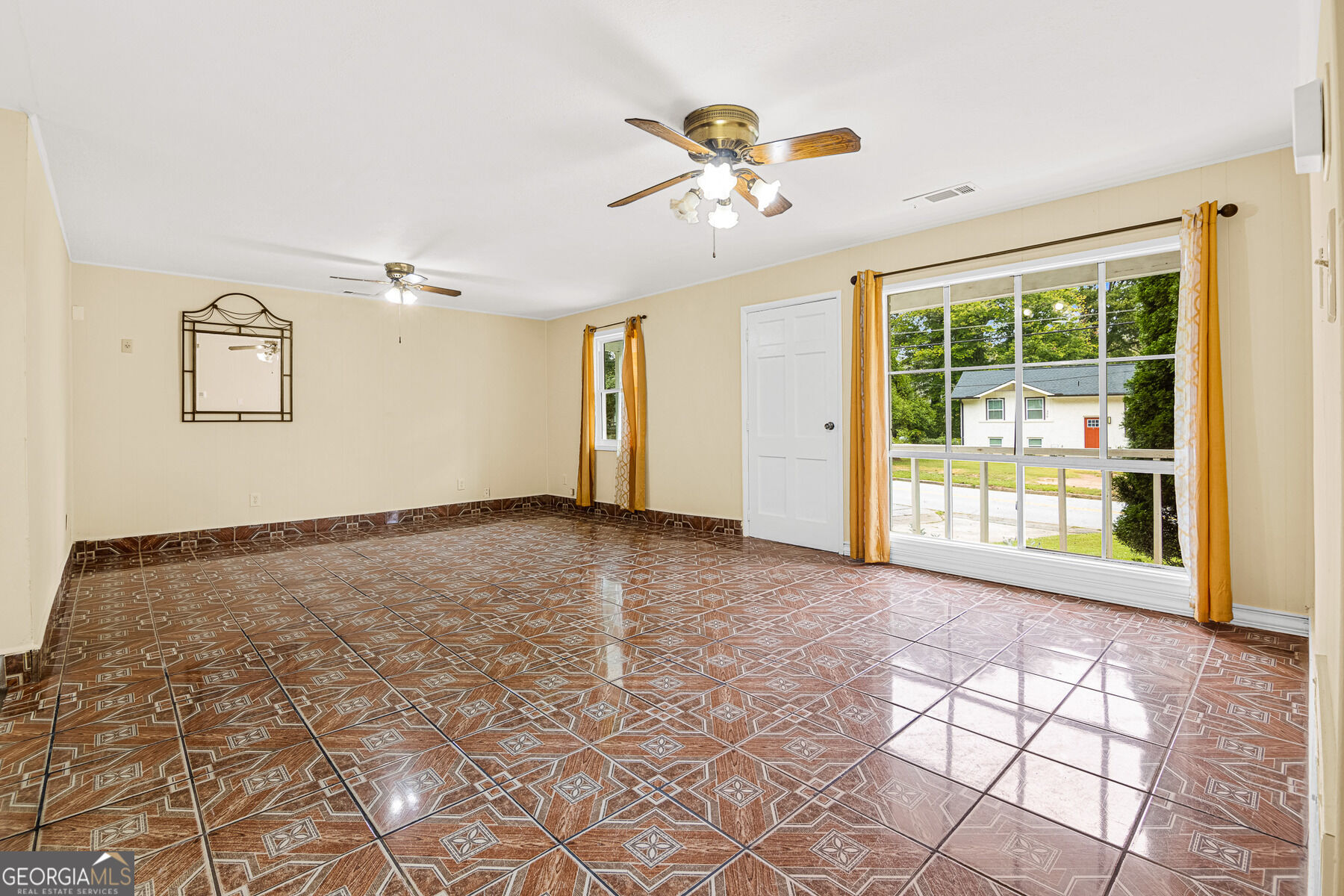 349 Roxbury Drive Riverdale GA 30274