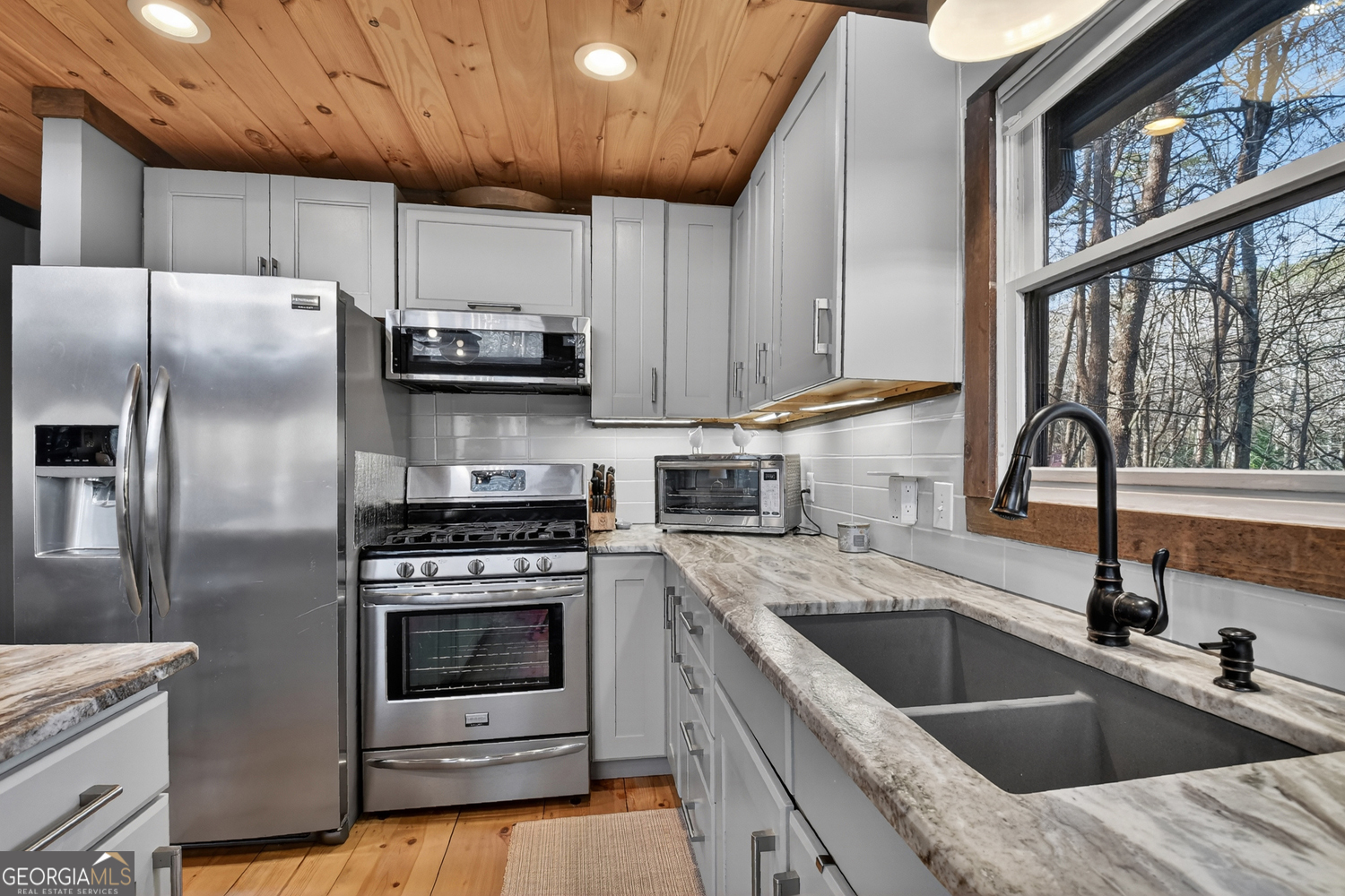 215 Valley View Road Ellijay GA 30536