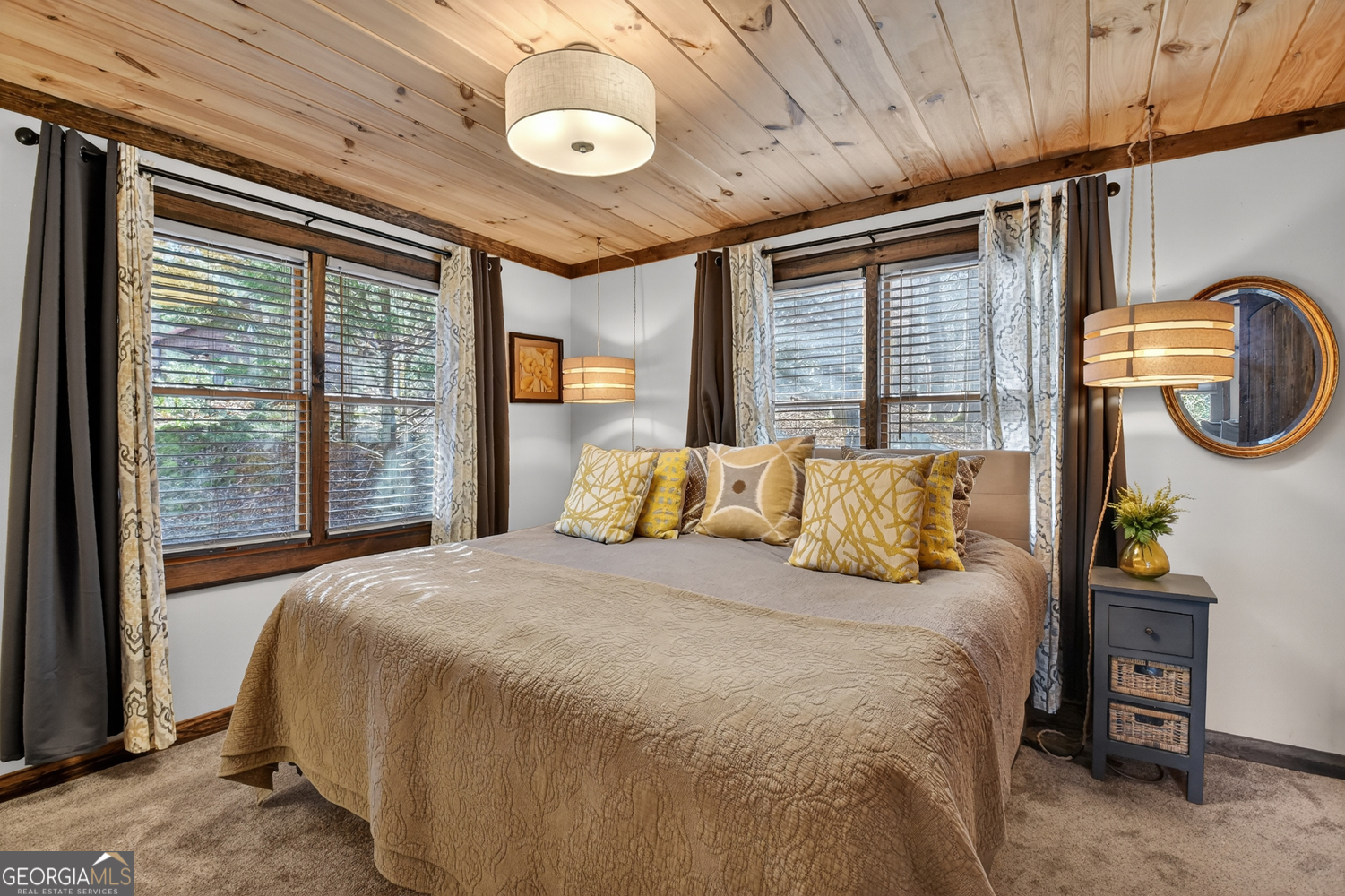 215 Valley View Road Ellijay GA 30536