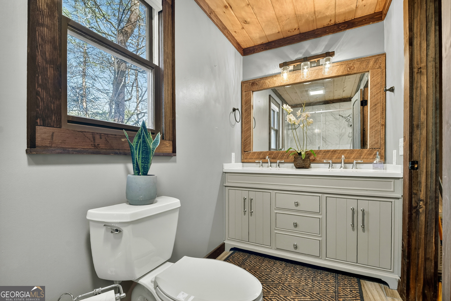 215 Valley View Road Ellijay GA 30536