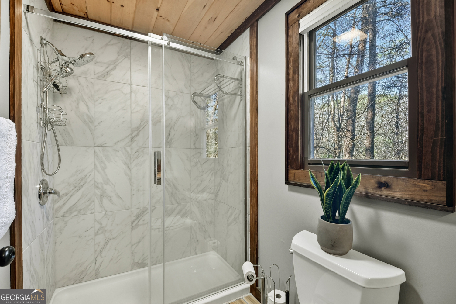 215 Valley View Road Ellijay GA 30536